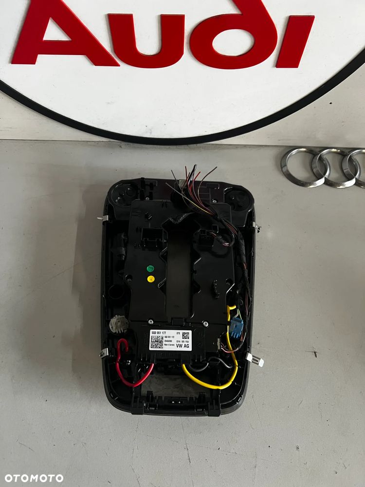 AUDI A5 A4 B9 LAMPKA OŚWIETLENIE KABINY 8W0947135BQ 5Q0951177 - 3