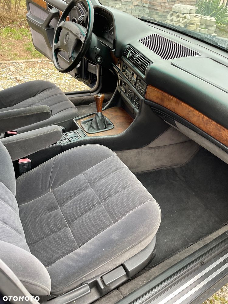 BMW Seria 7 735i - 11