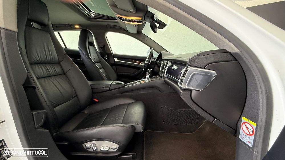 Porsche Panamera 3.0 V6 - 12