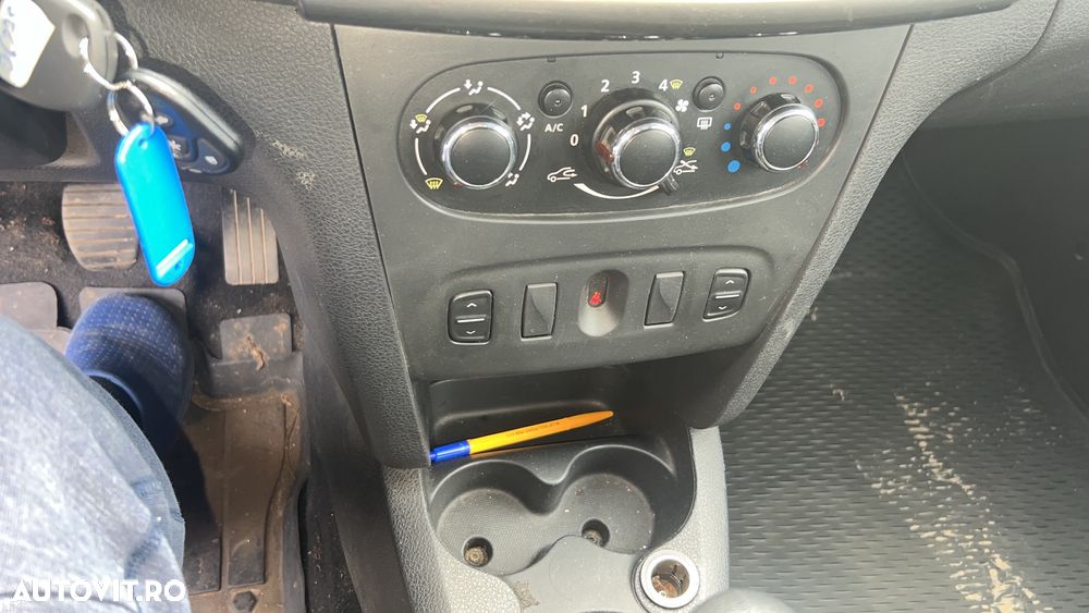 Dacia Logan 1.5 dCi Prestige - 12