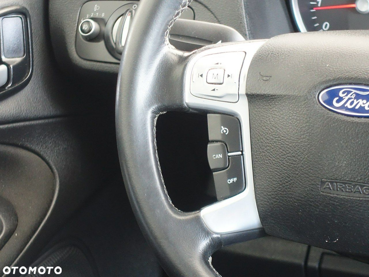 Ford S-Max - 26