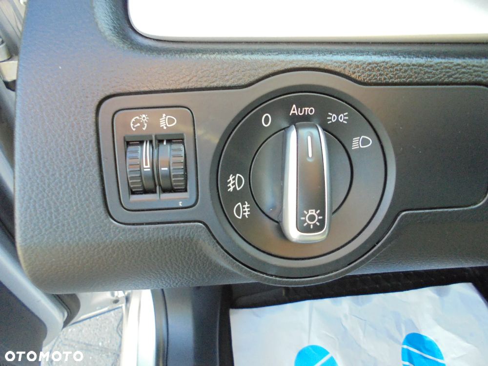 Volkswagen Passat 2.0 TDI Comfortline - 8