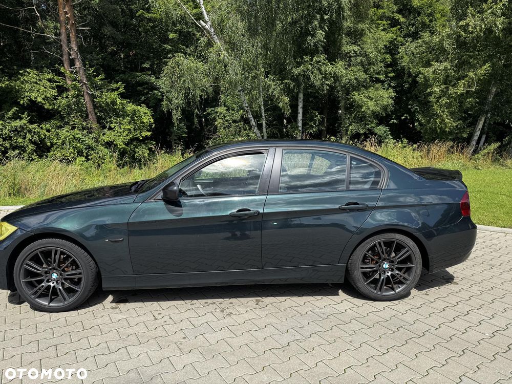 BMW Seria 3 320i - 5