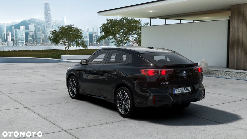 BMW iX2 xDrive30 66.5kWh M Sport - 3