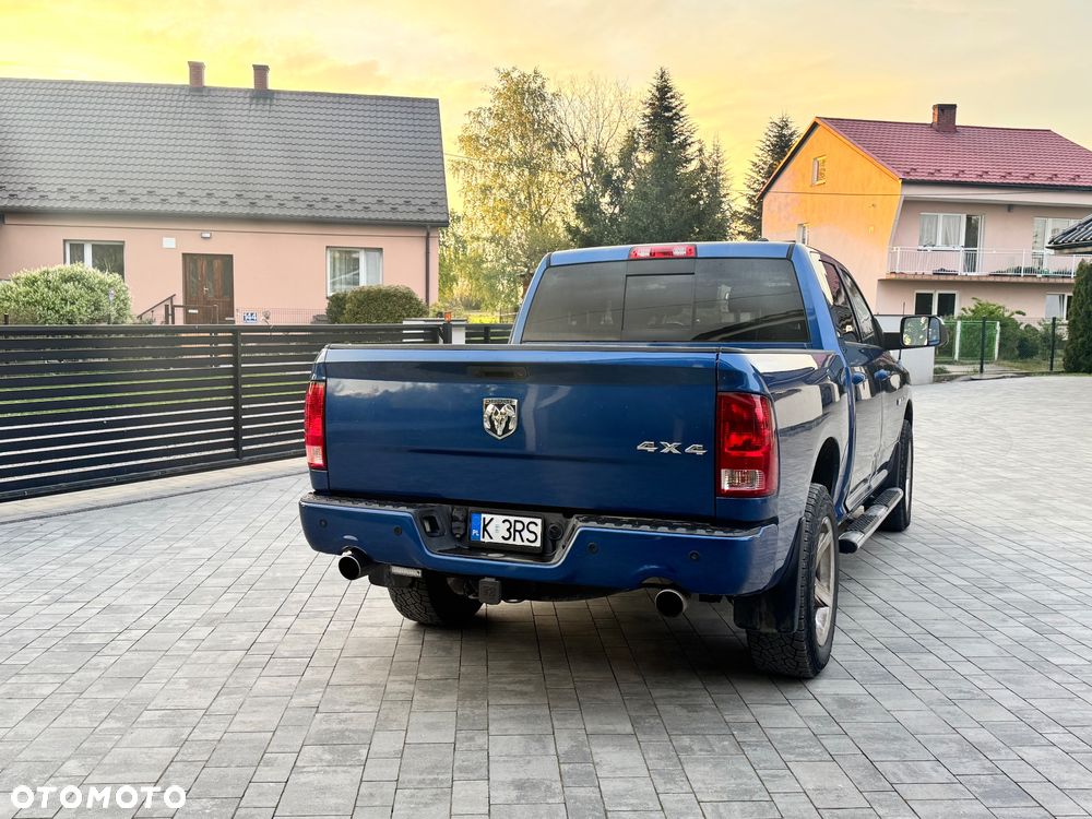 Dodge RAM - 8