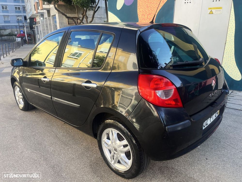 Renault Clio 1.5 dCi Dynamique - 8