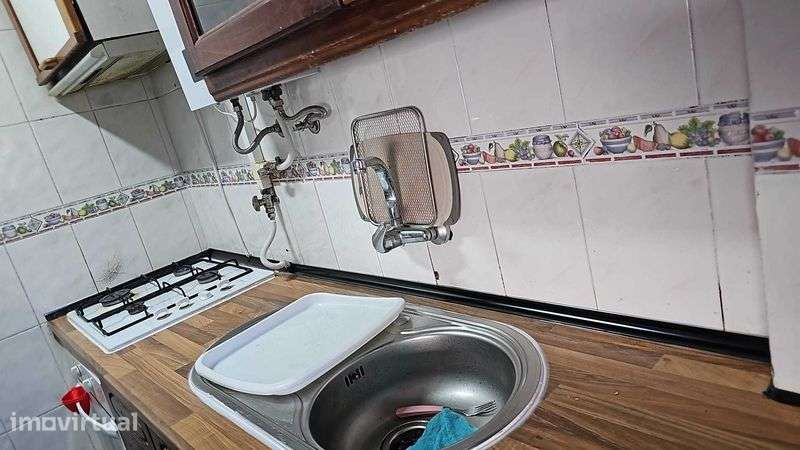 Vende se apartamento T3 com arrecadação - Grande imagem: 2/5