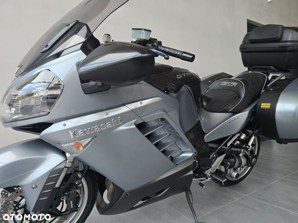 Kawasaki GTR - 23