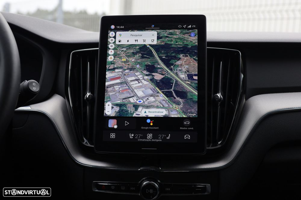 Volvo XC 60 2.0 T6 PHEV Core AWD - 23