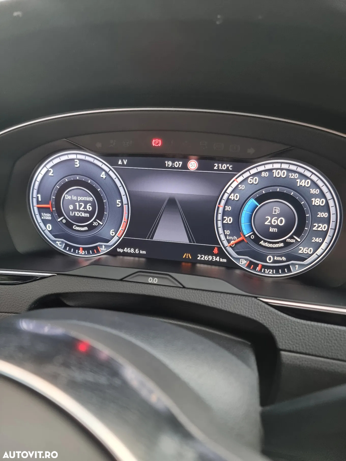 Volkswagen Passat Variant 2.0 TDI R Executive - 12