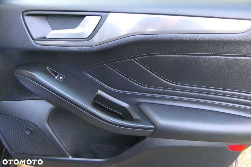 Ford Focus 1.5 EcoBlue STart-Stopp-System TITANIUM - 31