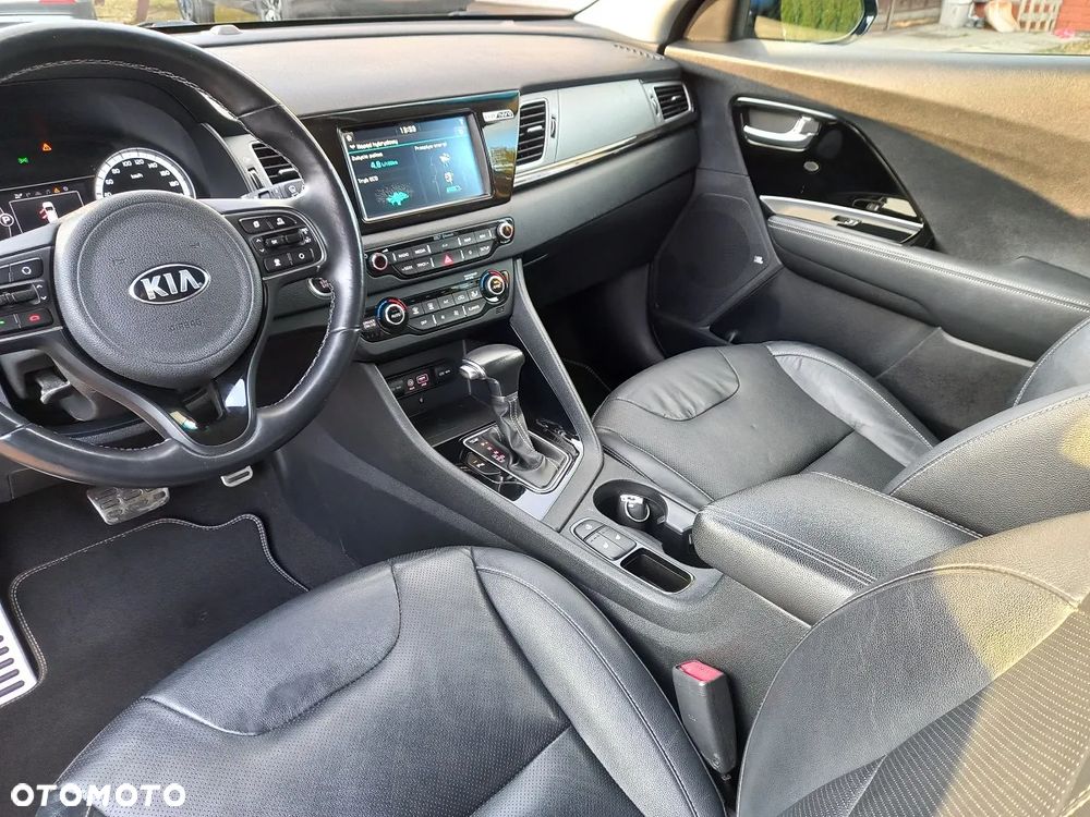 Kia Niro 1.6 GDI Hybrid L Business Line - 11