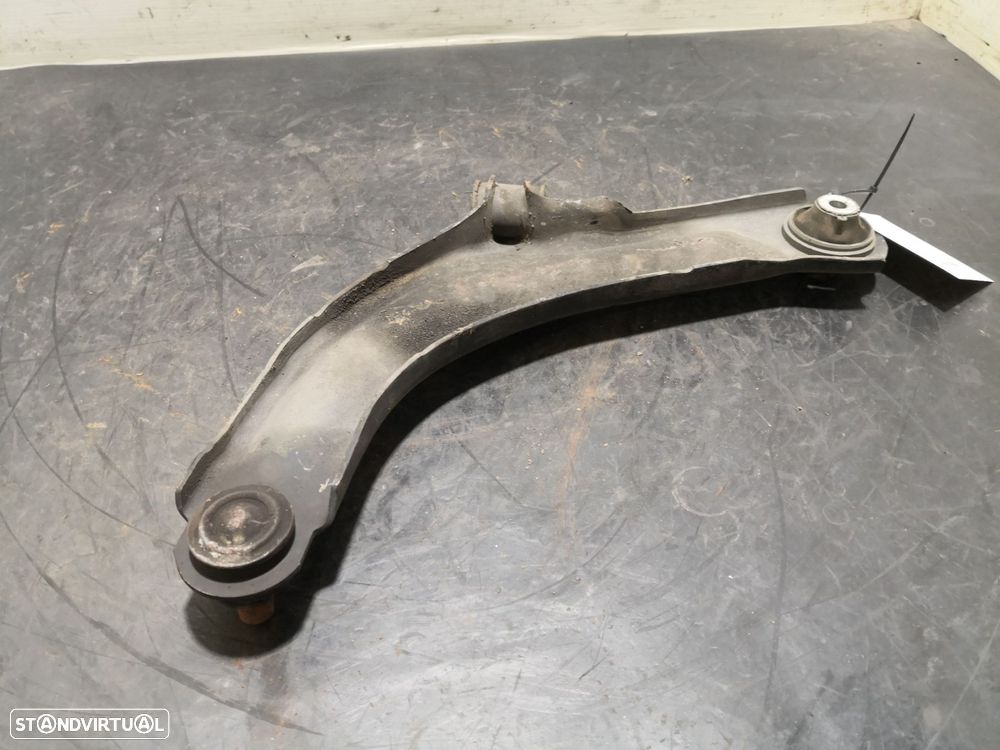 Braço Suspensão Frente Dto Nissan Micra Iii (K12) - 4