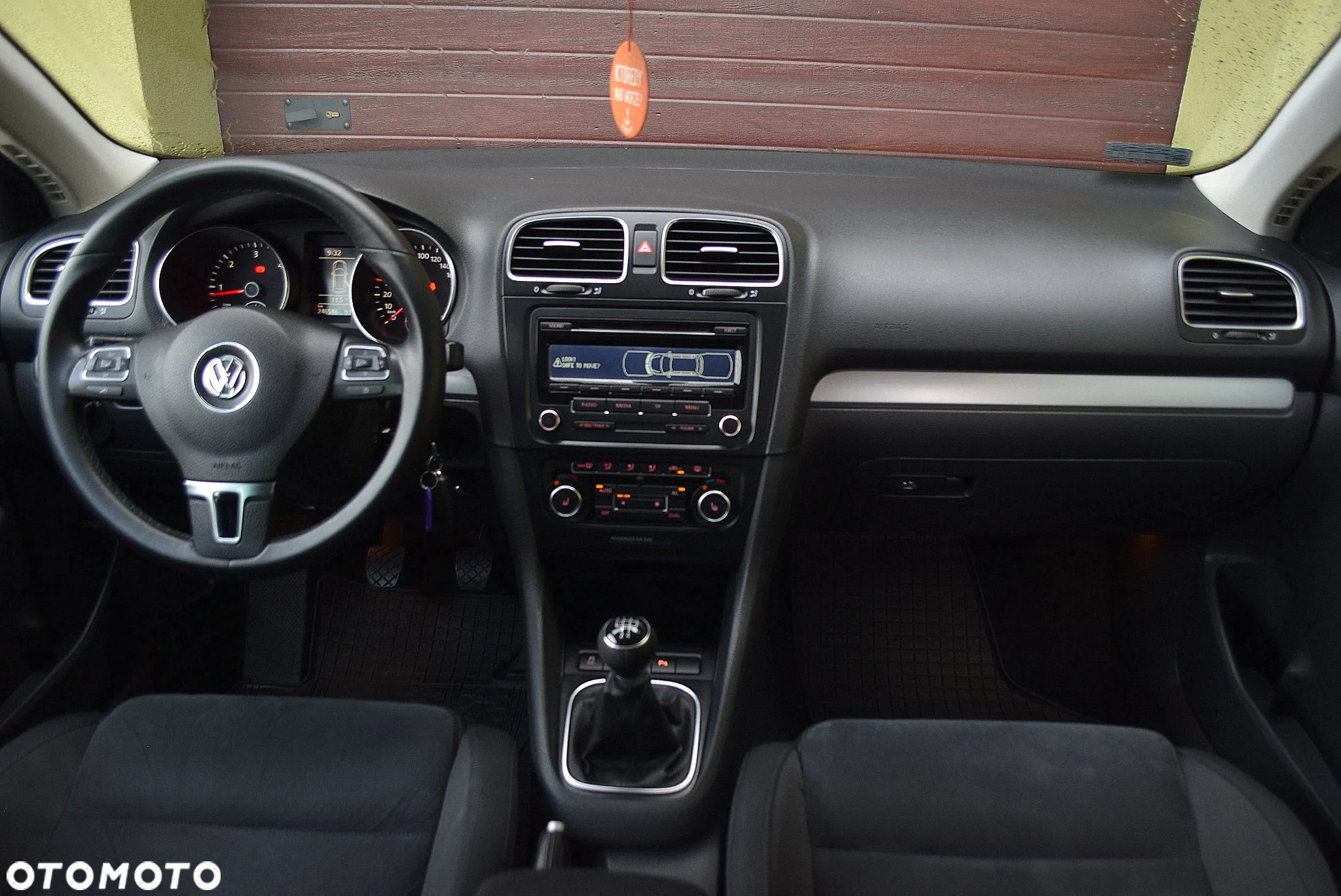 Volkswagen Golf VI 1.6 TDI Highline - 13