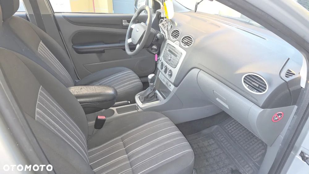 Ford Focus - 15