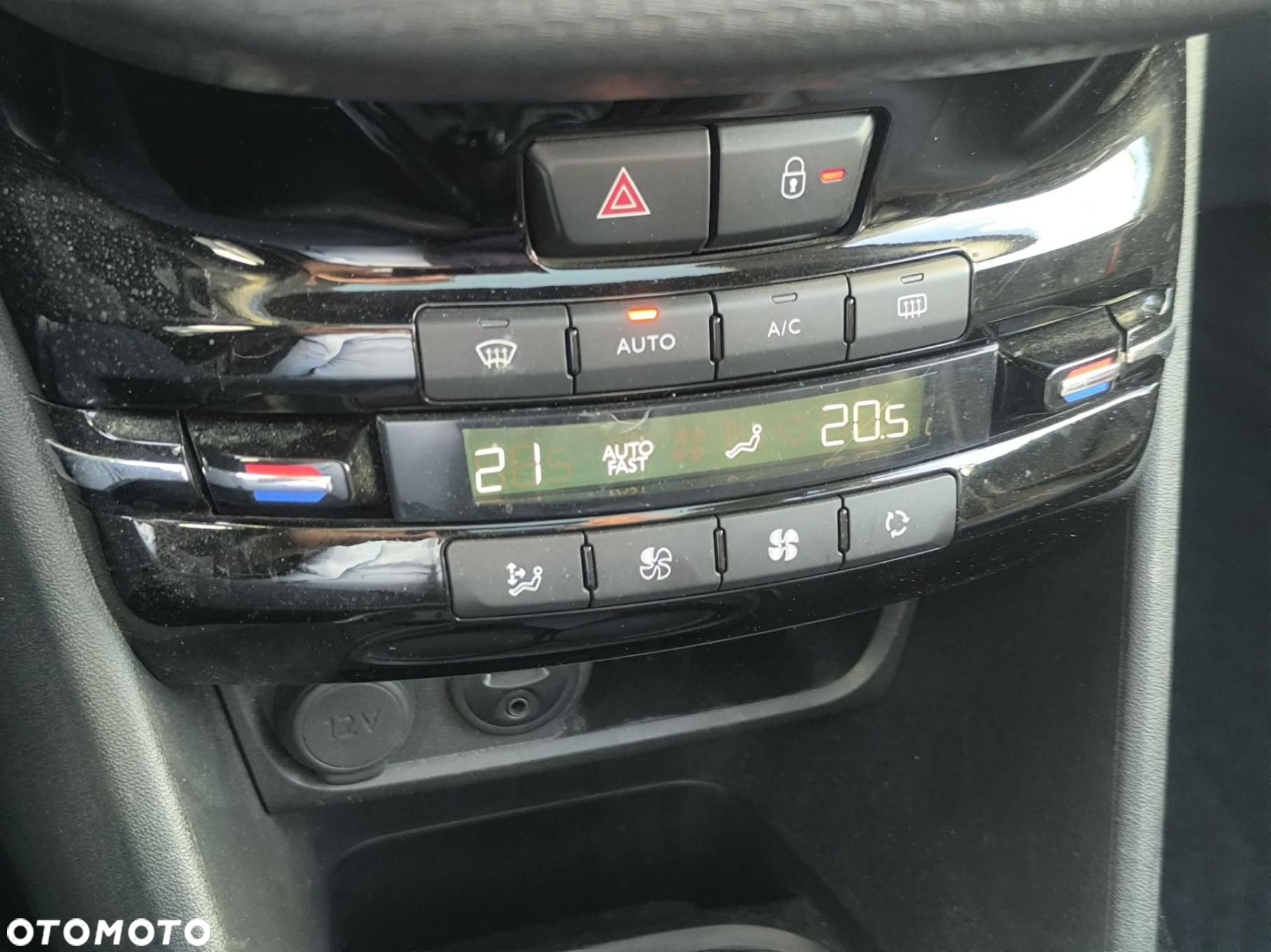 Peugeot 2008 - 23