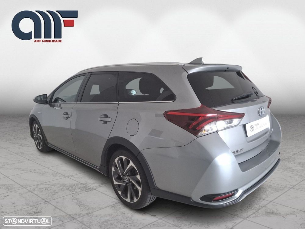 Toyota Auris Touring Sports 1.8 HSD Freestyle - 6