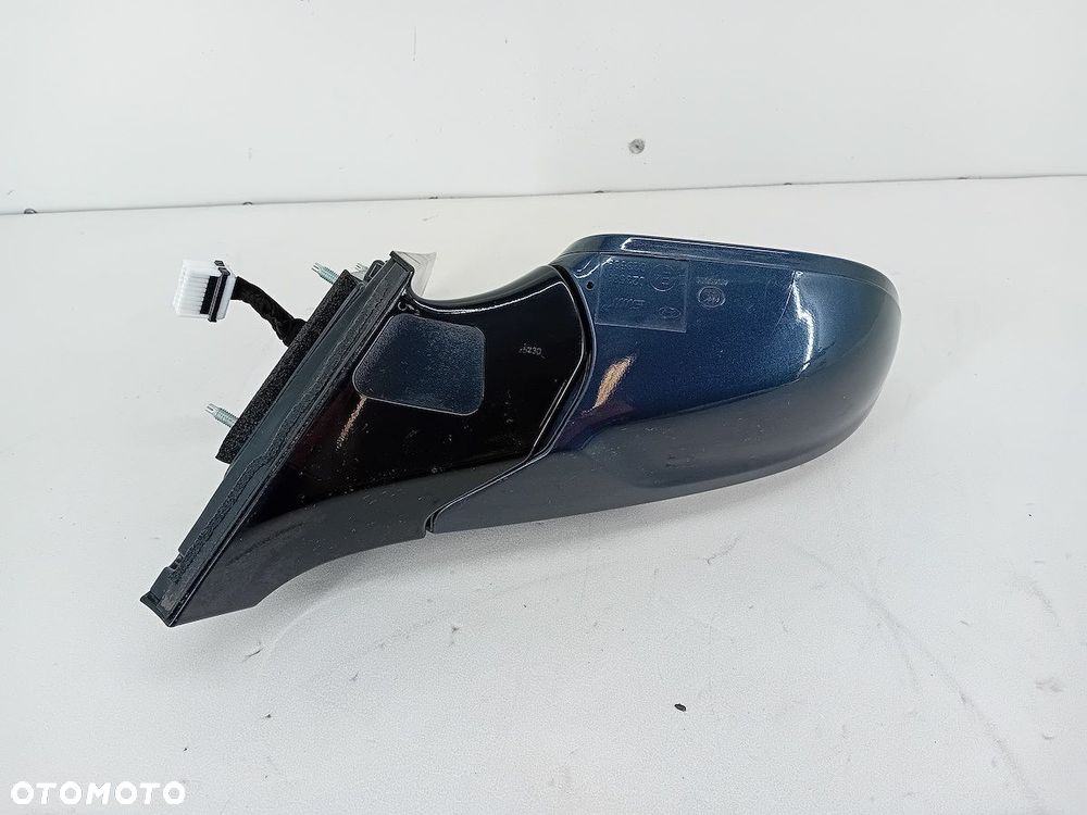 LUSTERKO PRAWE HYUNDAI I40 W8U - 2