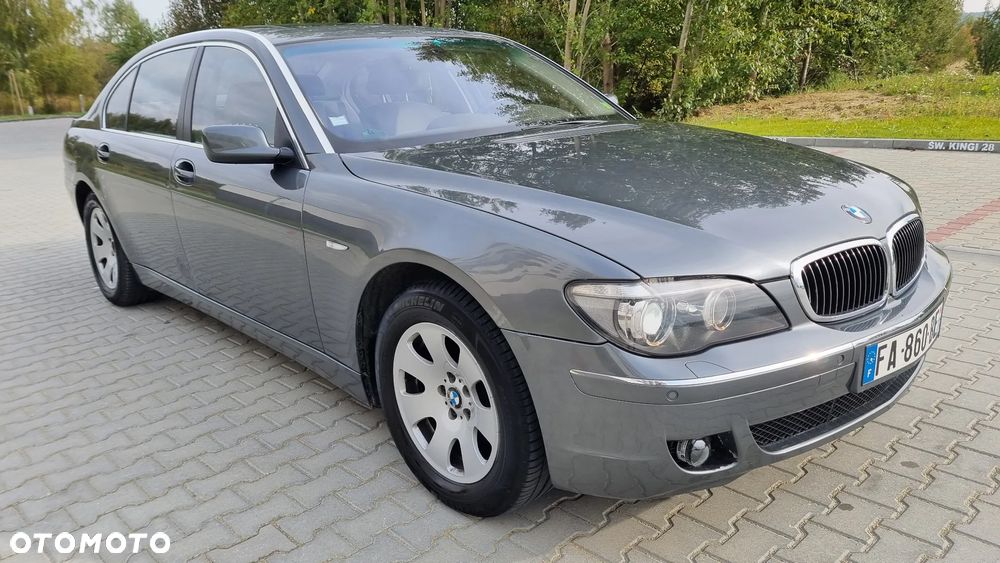 BMW Seria 7 740i - 1