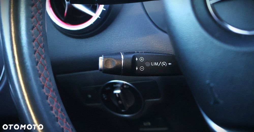 Mercedes-Benz CLA - 31