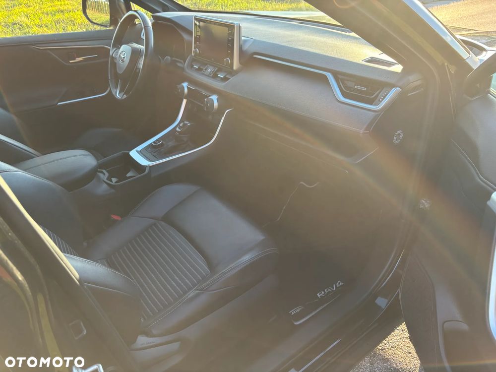 Toyota RAV4 2.5 Hybrid Black Edition by JBL 4x4 - 8