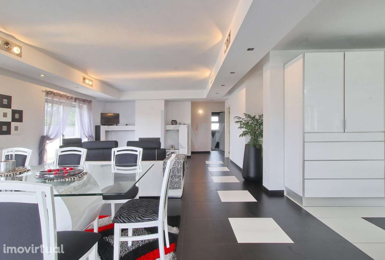 Moradia 3 quartos | anexos | jardim em Oliveirinha - Grande imagem: 3/38