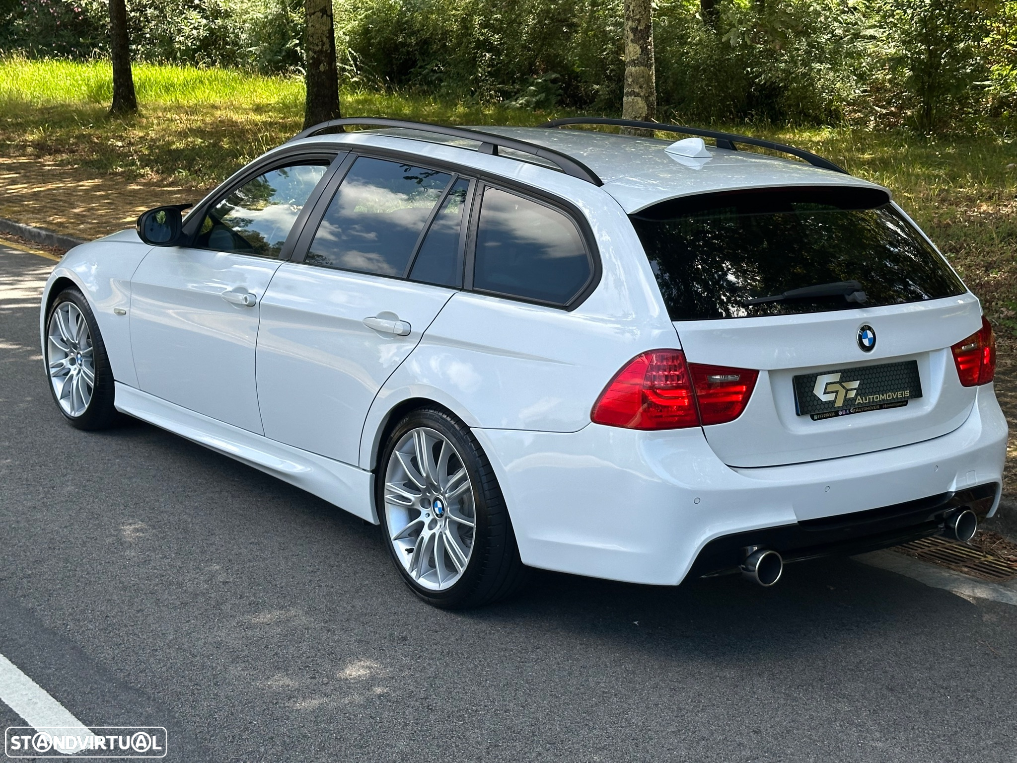 BMW 320 d Touring Navigation Sport - 4