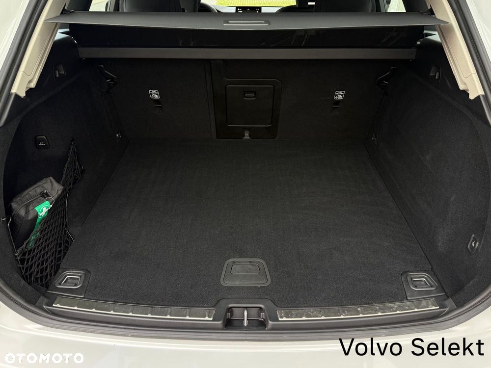 Volvo XC 60 B5 B AWD Plus Dark - 27