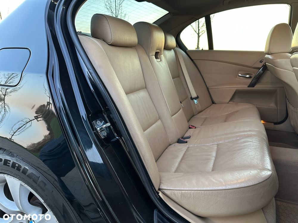 BMW Seria 5 - 32