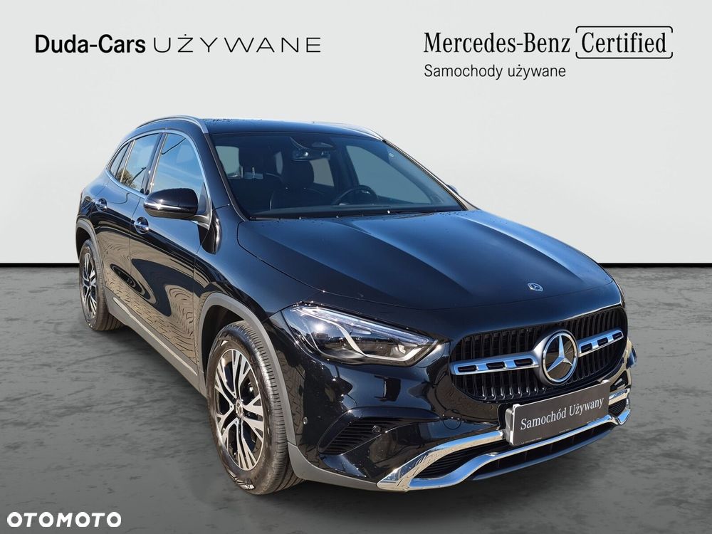 Mercedes-Benz GLA - 8