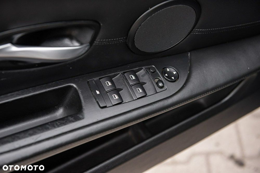 BMW Seria 5 523i Edition Sport - 28
