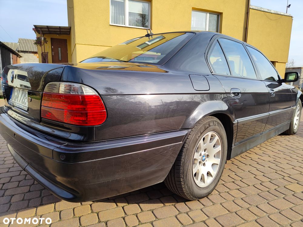 BMW Seria 7 740d - 4