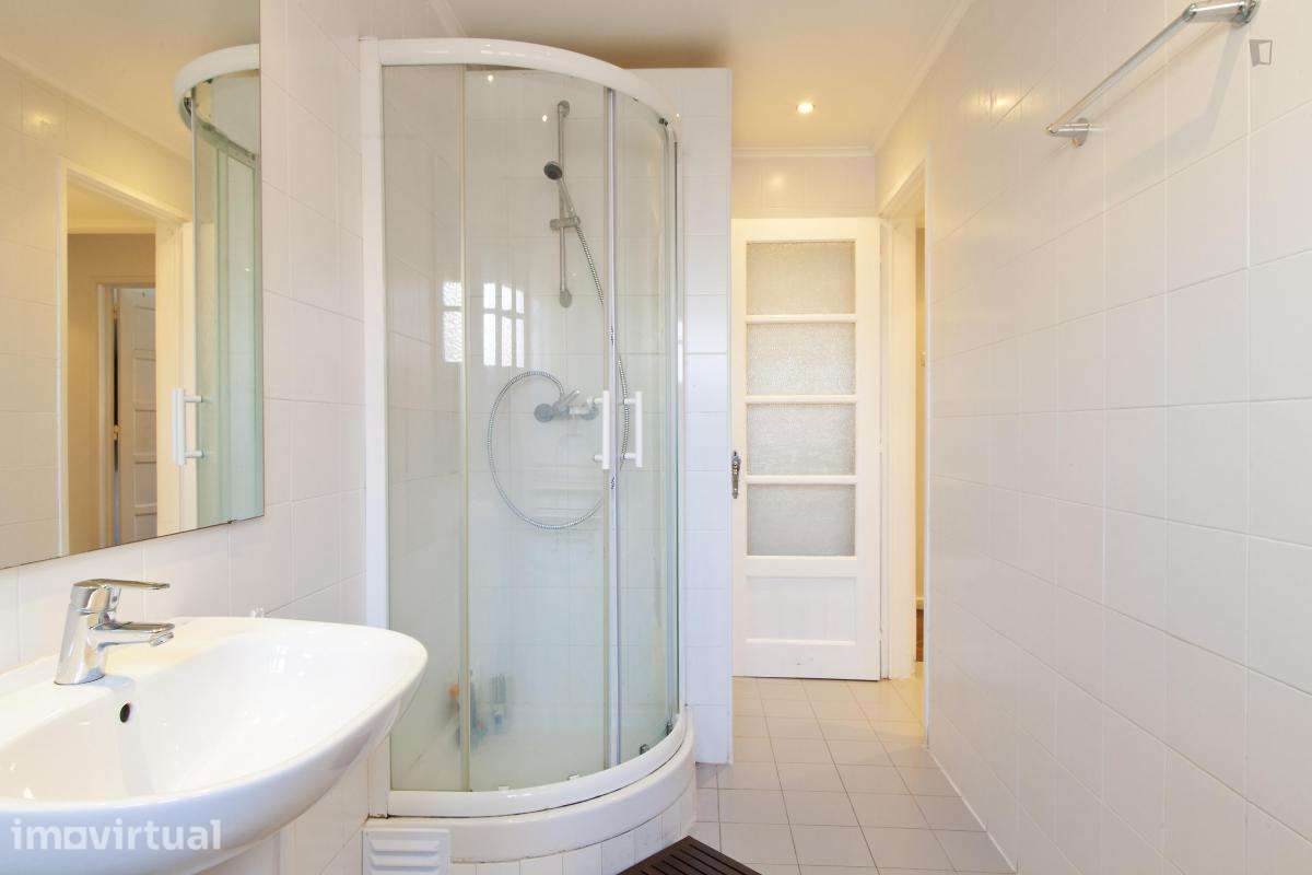 Quarto - localizado em Arroios Lisbon - Grande imagem: 3/35