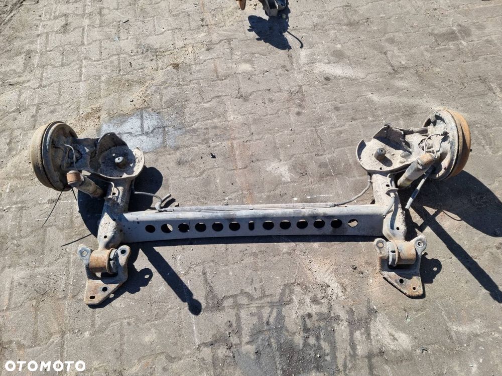 BELKA / SANKI TYŁ CHEVROLET HHR 2,4 B - 4