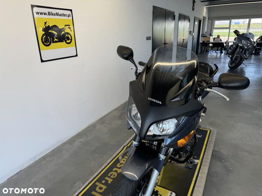 Honda CBF - 32