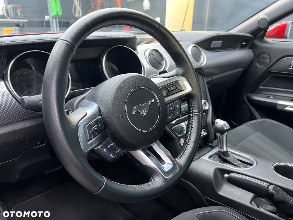 Ford Mustang - 21