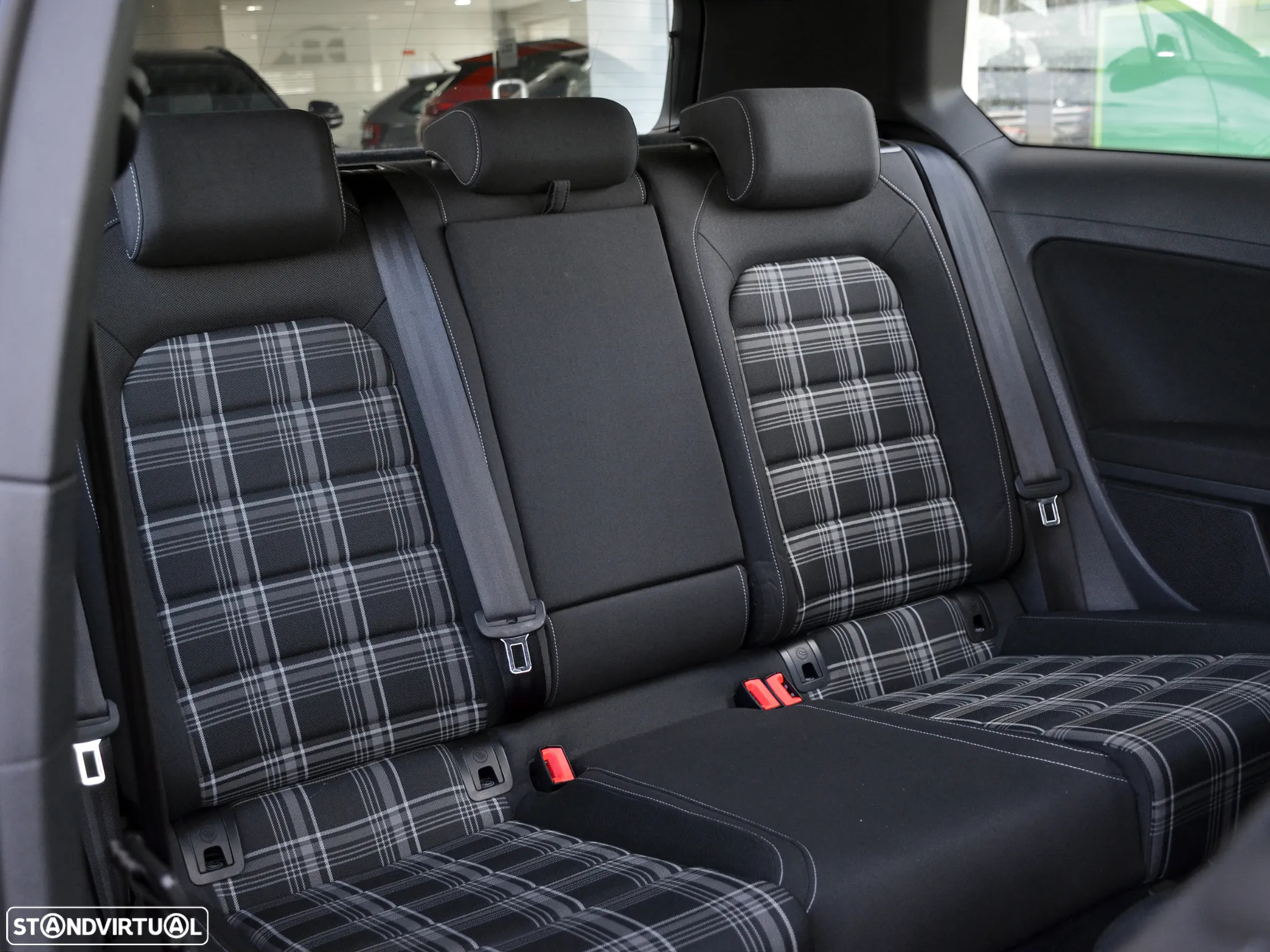 VW Golf 2.0 TDI GTD - 7