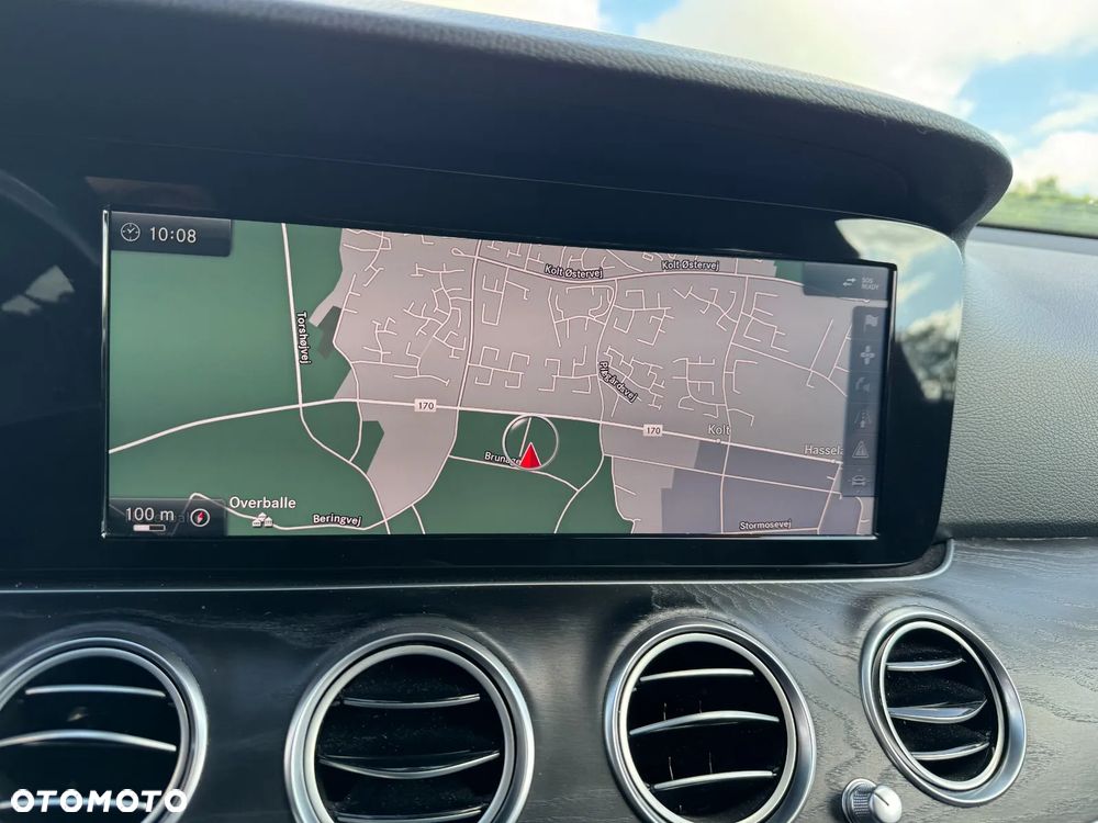 Mercedes-Benz Klasa E 220 d 4-Matic 9G-TRONIC - 14