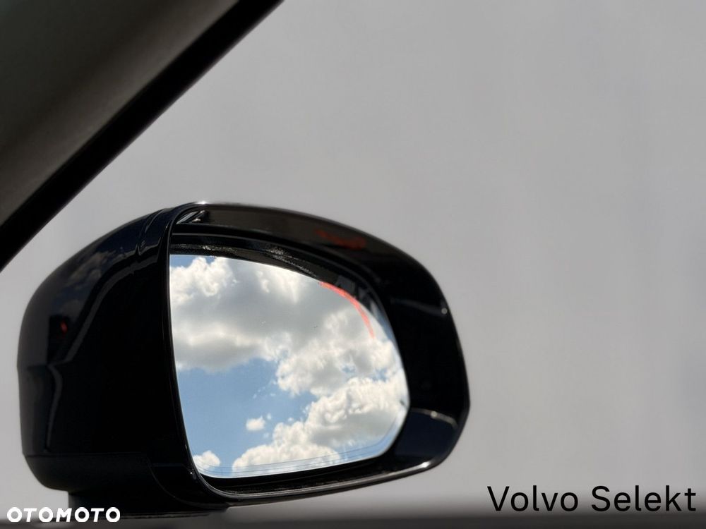 Volvo XC 90 - 9