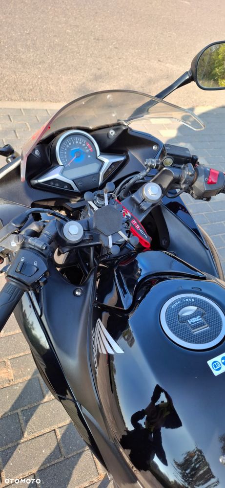 Honda CBR - 9