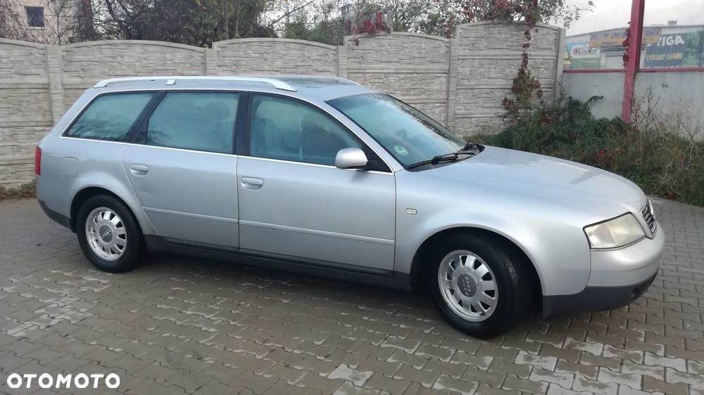 Audi A6 Avant 2.4 Quattro - 23