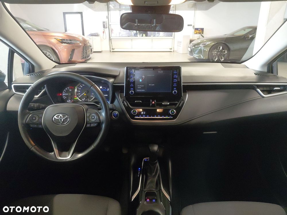 Toyota Corolla - 10