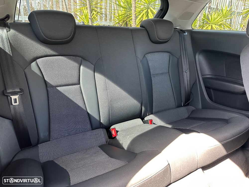 Audi A1 1.6 TDI S line edition - 18