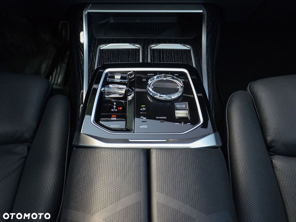 BMW Seria 7 - 40