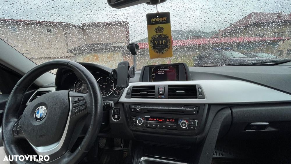 BMW Seria 3 316d - 15