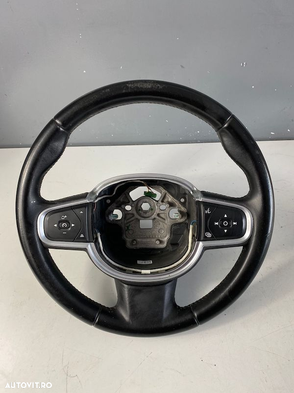 Volan VOLVO XC90 S90 V90 V60 XC60 2018+ 31407813