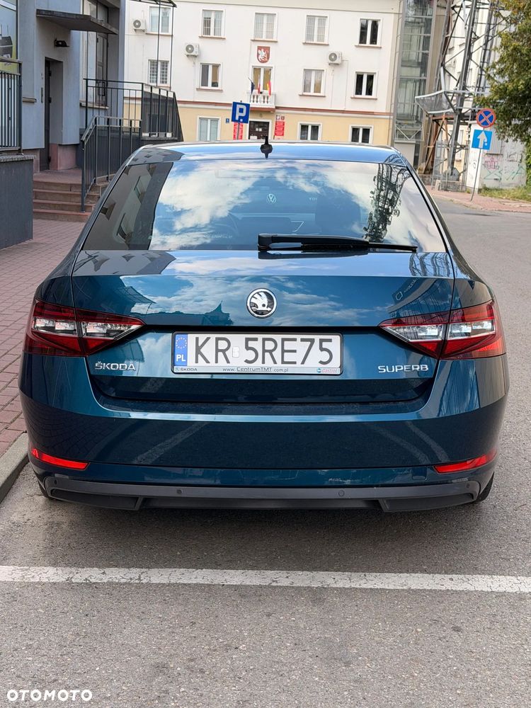 Skoda Superb 2.0 TDI L&K - 11