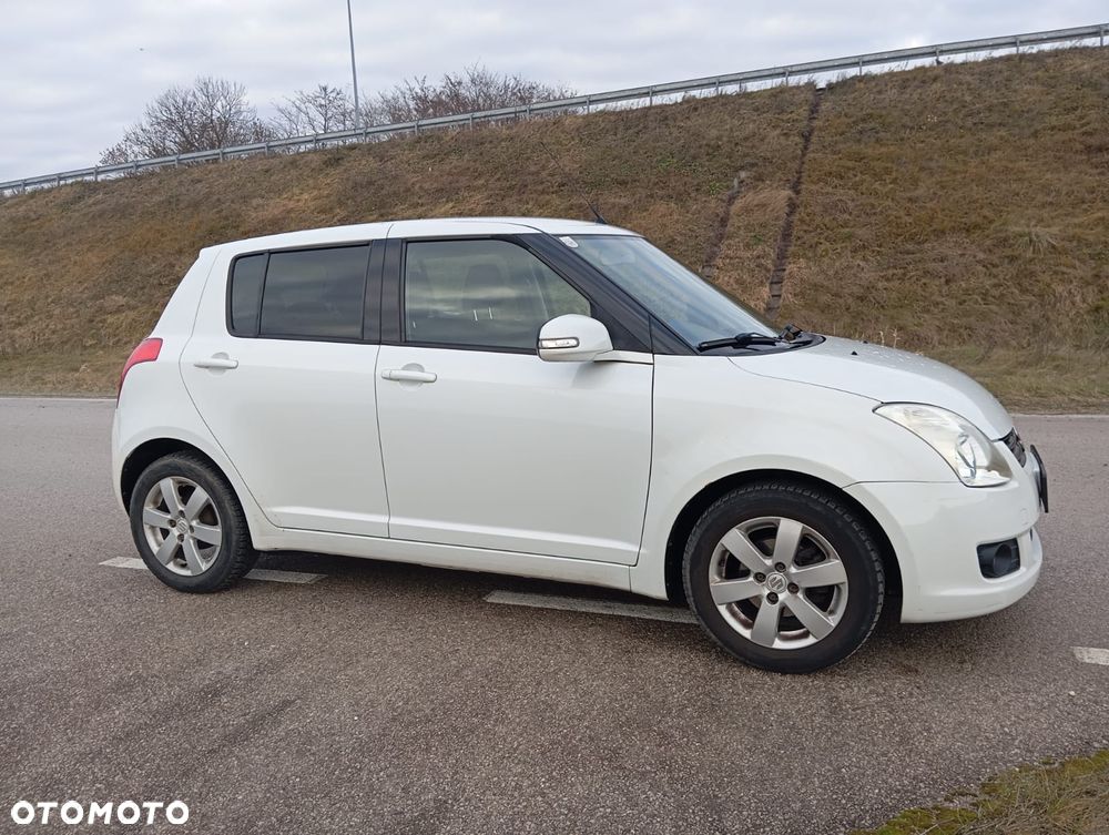 Suzuki Swift - 2