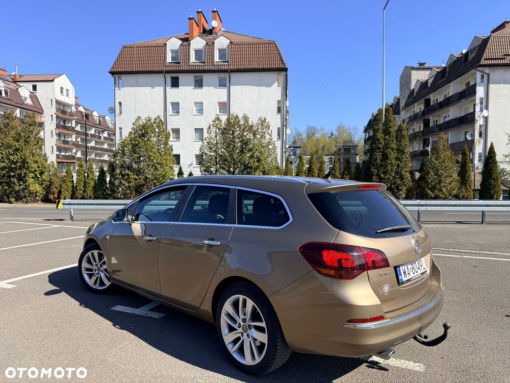 Opel Astra 1.6 SIDI Turbo ecoFLEX Start/Stop Innovation - 11