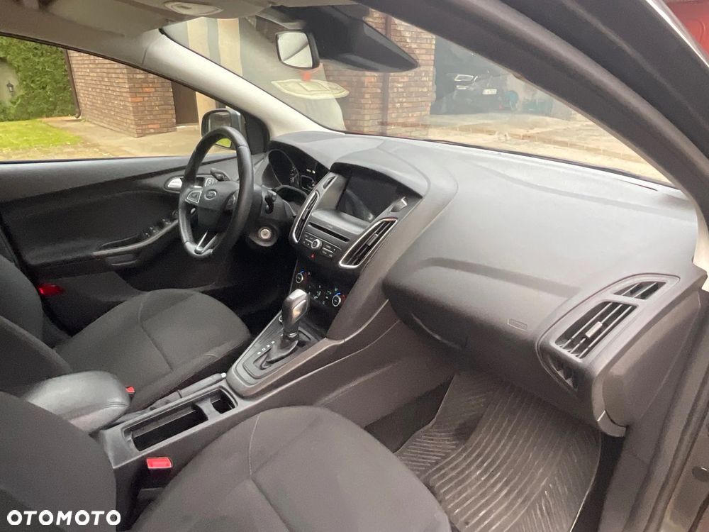 Ford Focus 1.6 Trend PowerShift - 5